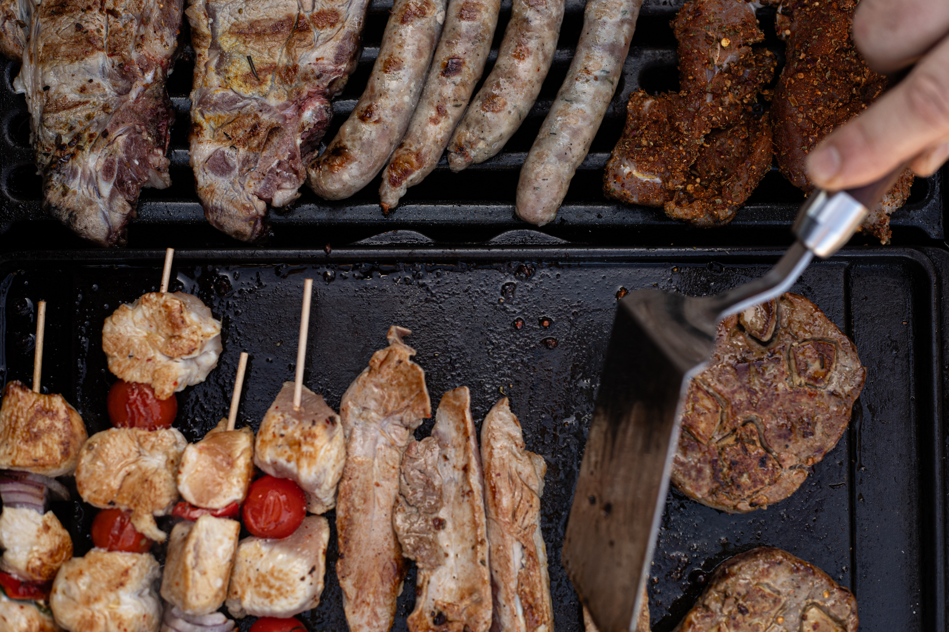 Colis barbecue : viandes, brochettes et ambiance conviviale